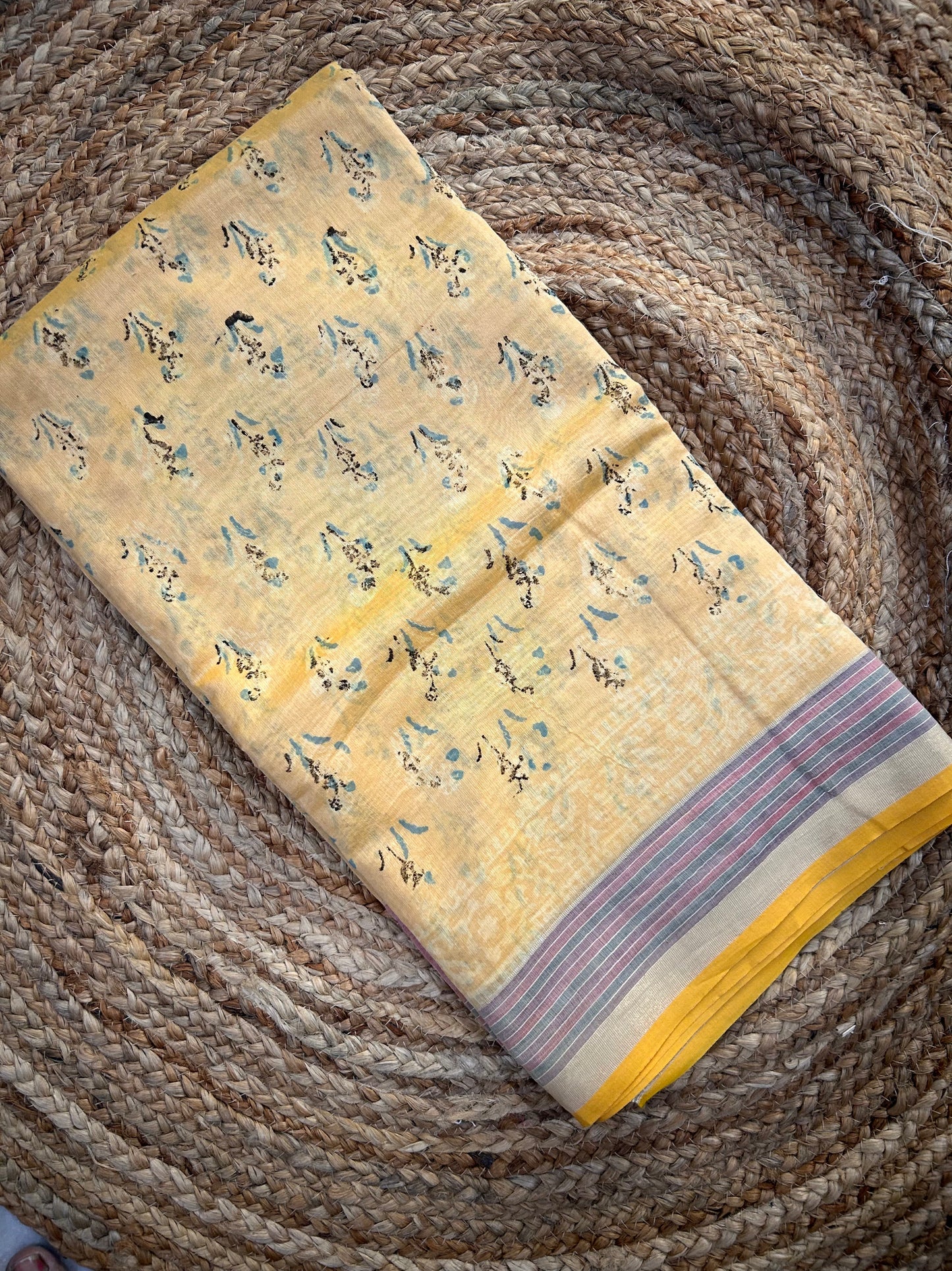 Yellow Maheshwari Cotton Saree