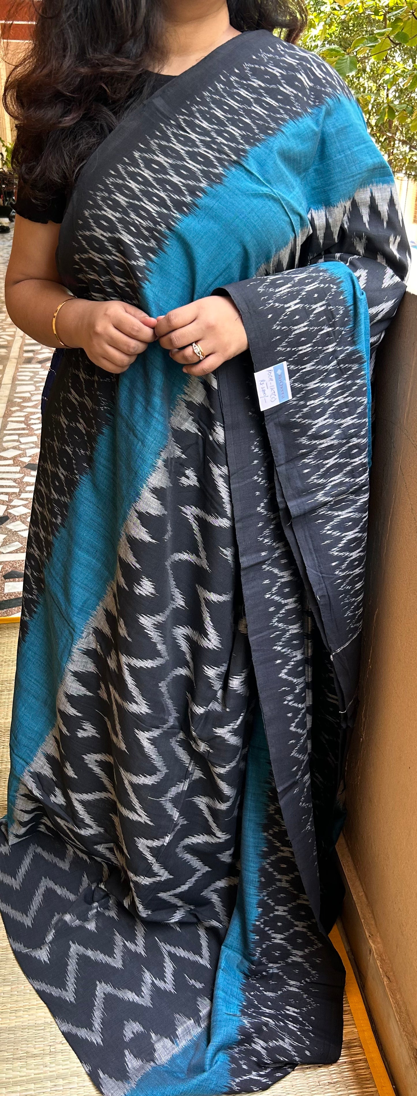 Black & Blue Pochampally Ikkat Cotton Saree