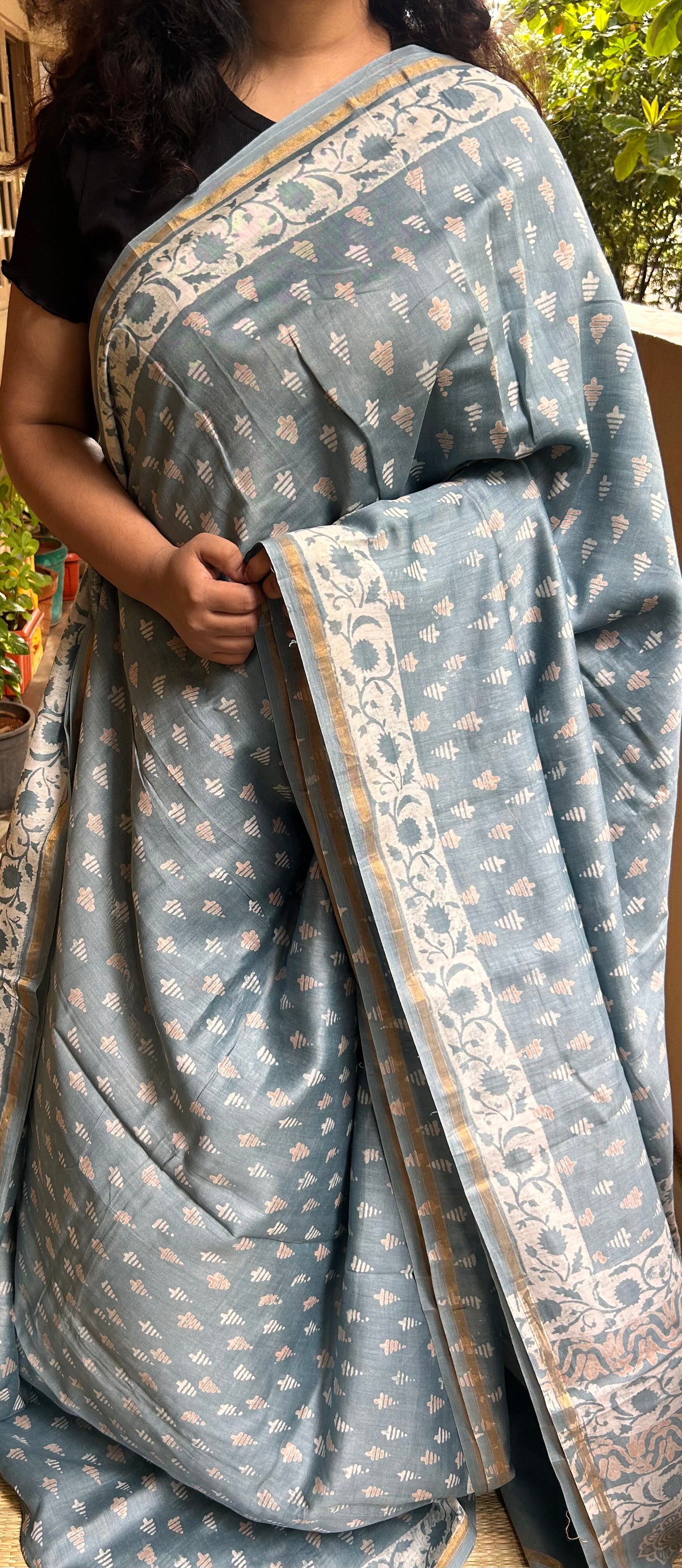 Gray Maheshwari Silk Cotton Saree