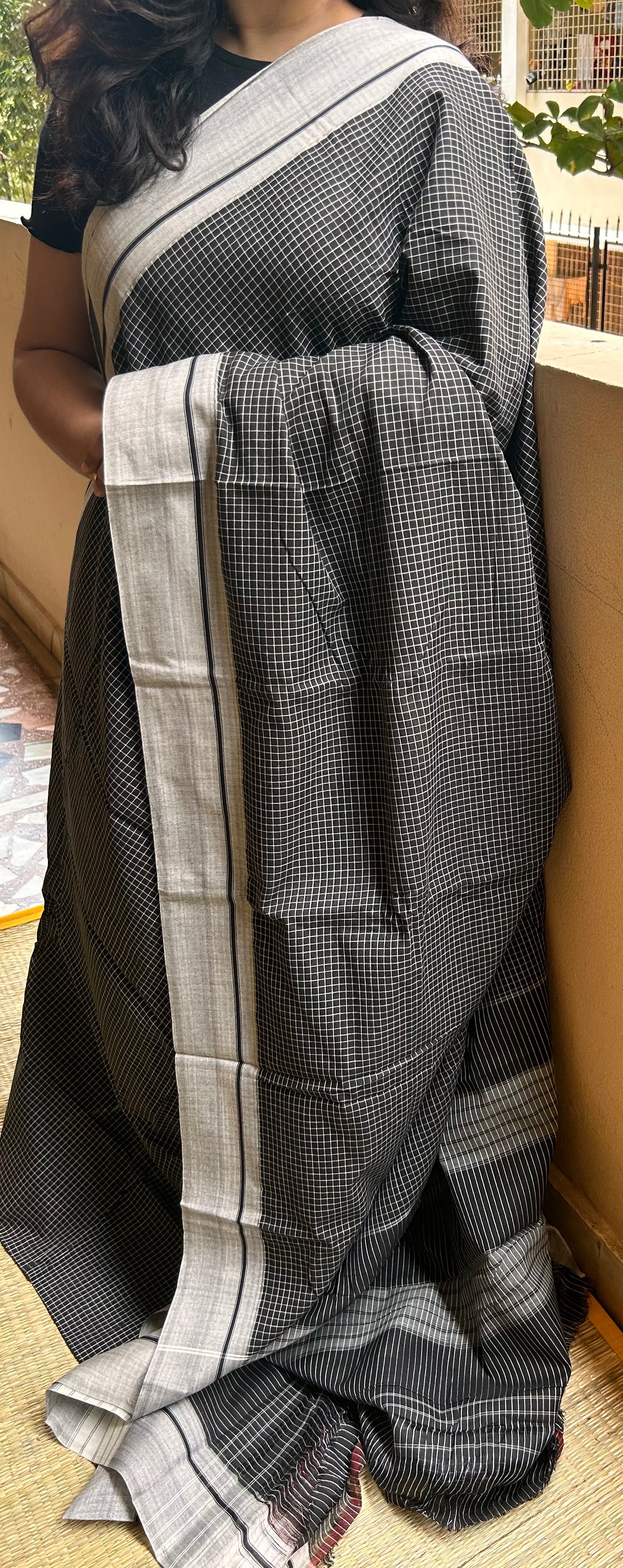 Black & Gray Patteda Anchu Saree
